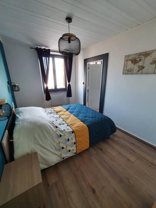 Logis Des Bouchons Apartment